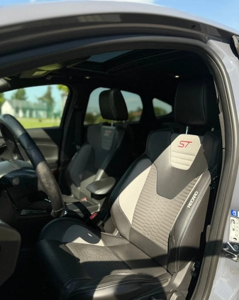 Ford Focus cena 64000 przebieg: 162500, rok produkcji 2016 z Annopol małe 79